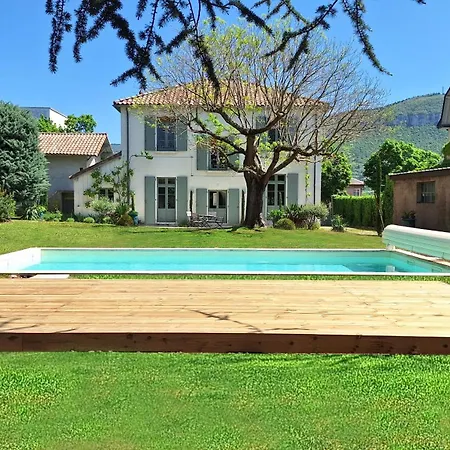Maison De Famille A Millau